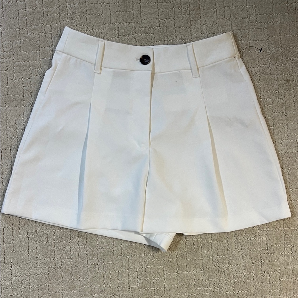 Elegant White Women's Shorts